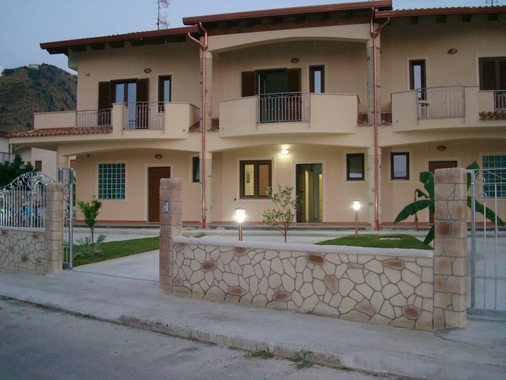 פיומפרדו ברוציו Guest House Mare E Luna מראה חיצוני תמונה
